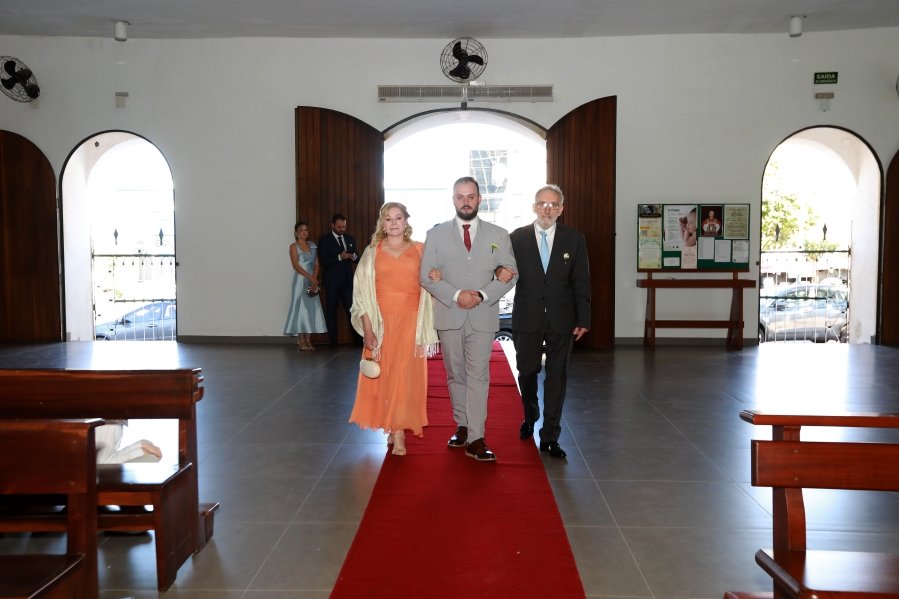 MARIA CAROLINA E LUIS ANDRÉ: UM “SIM” REPLETO DE EMOÇÃO E AMOR – ( IGREJA REDENTORA) - Eloisa Mattos