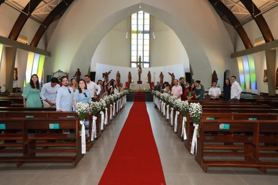 MARIA CAROLINA E LUIS ANDRÉ: UM “SIM” REPLETO DE EMOÇÃO E AMOR – ( IGREJA REDENTORA) - Eloisa Mattos