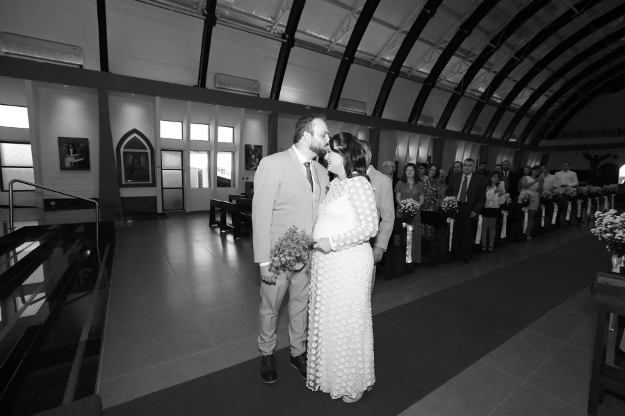 MARIA CAROLINA E LUIS ANDRÉ: UM “SIM” REPLETO DE EMOÇÃO E AMOR – ( IGREJA REDENTORA) - Eloisa Mattos