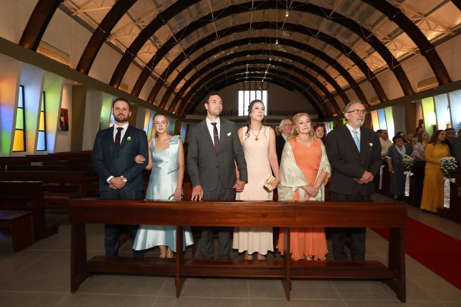 MARIA CAROLINA E LUIS ANDRÉ: UM “SIM” REPLETO DE EMOÇÃO E AMOR – ( IGREJA REDENTORA) - Eloisa Mattos