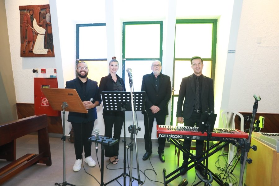 MARIA CAROLINA E LUIS ANDRÉ: UM “SIM” REPLETO DE EMOÇÃO E AMOR – ( IGREJA REDENTORA) - Eloisa Mattos