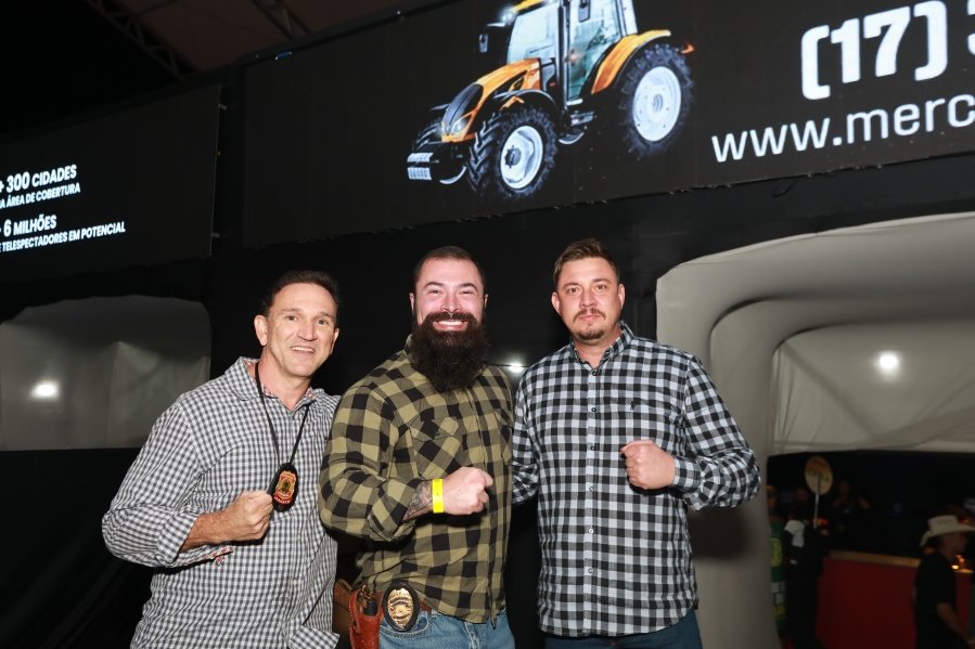 RIO PRETO COUNTRY BULLS – ZEZÉ DI CAMARGO, GUSTAVO MIOTO E NATANZINHO LIMA - Eloisa Mattos