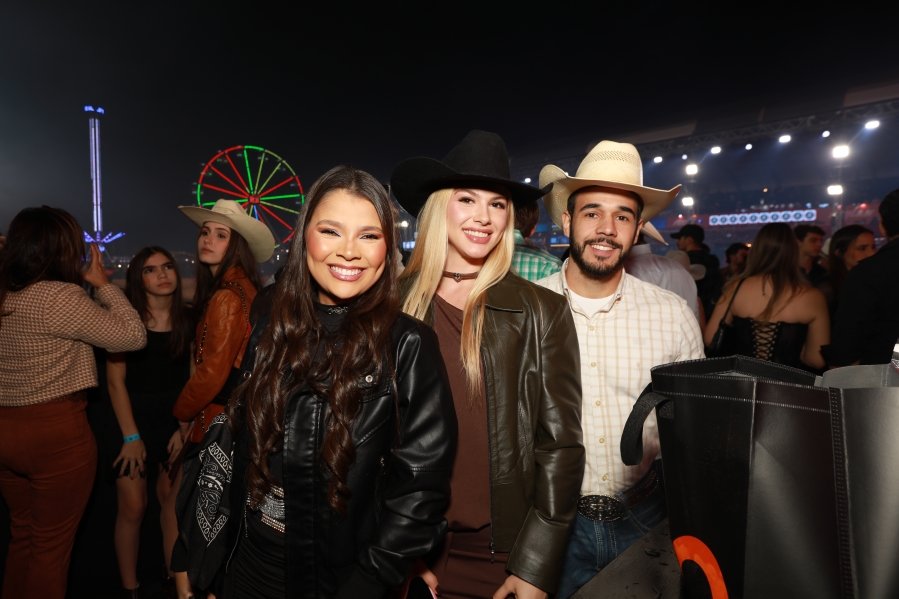 RIO PRETO COUNTRY BULLS – ZEZÉ DI CAMARGO, GUSTAVO MIOTO E NATANZINHO LIMA - Eloisa Mattos