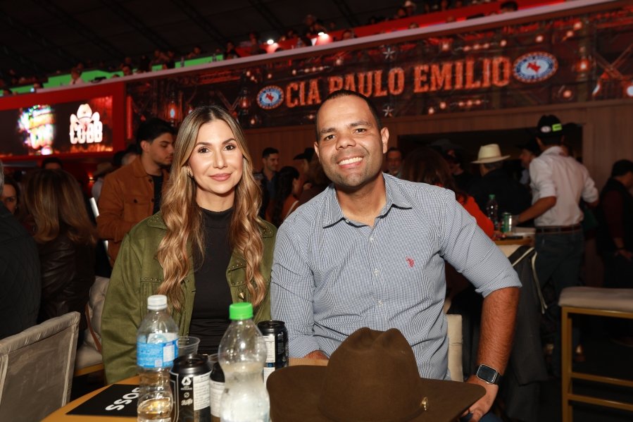RIO PRETO COUNTRY BULLS – ZEZÉ DI CAMARGO, GUSTAVO MIOTO E NATANZINHO LIMA - Eloisa Mattos
