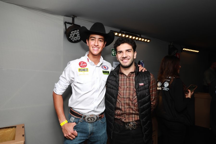 RIO PRETO COUNTRY BULLS – ZEZÉ DI CAMARGO, GUSTAVO MIOTO E NATANZINHO LIMA - Eloisa Mattos