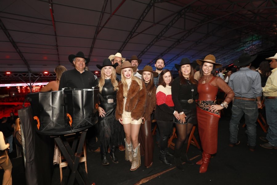 RIO PRETO RODEO COUNTRY BULLS – GUSTTAVO LIMA – JOÃO BOSCO & VINÍCIUS - Eloisa Mattos