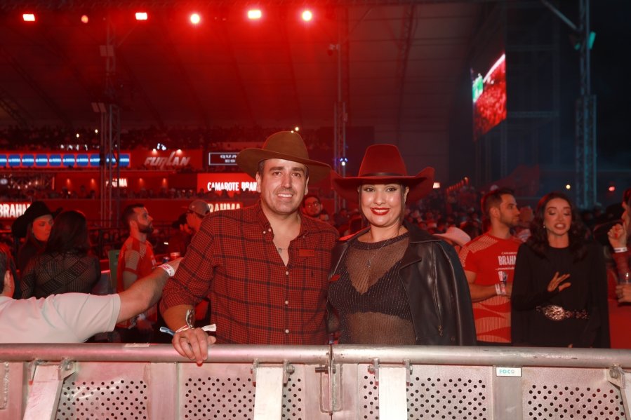 RIO PRETO RODEO COUNTRY BULLS – GUSTTAVO LIMA – JOÃO BOSCO & VINÍCIUS - Eloisa Mattos