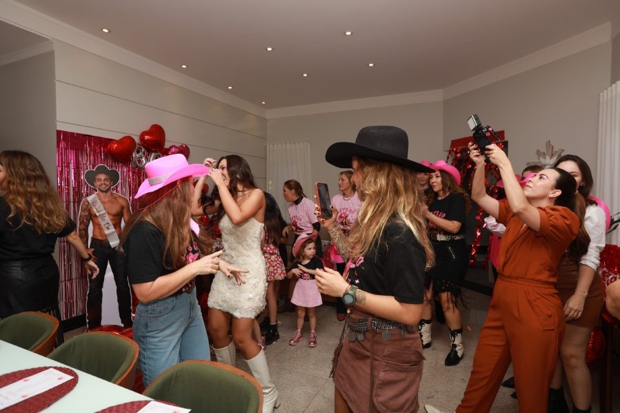“LAST RODEIO DA GABRIELA”: UMA DESPEDIDA DE SOLTEIRA EM CLIMA COUNTRY - Eloisa Mattos
