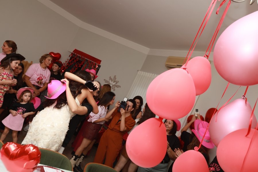 “LAST RODEIO DA GABRIELA”: UMA DESPEDIDA DE SOLTEIRA EM CLIMA COUNTRY - Eloisa Mattos