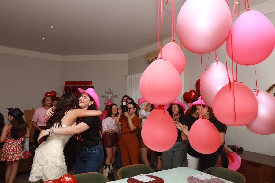 “LAST RODEIO DA GABRIELA”: UMA DESPEDIDA DE SOLTEIRA EM CLIMA COUNTRY - Eloisa Mattos