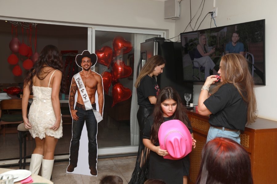 “LAST RODEIO DA GABRIELA”: UMA DESPEDIDA DE SOLTEIRA EM CLIMA COUNTRY - Eloisa Mattos