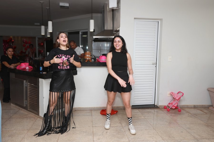 “LAST RODEIO DA GABRIELA”: UMA DESPEDIDA DE SOLTEIRA EM CLIMA COUNTRY - Eloisa Mattos
