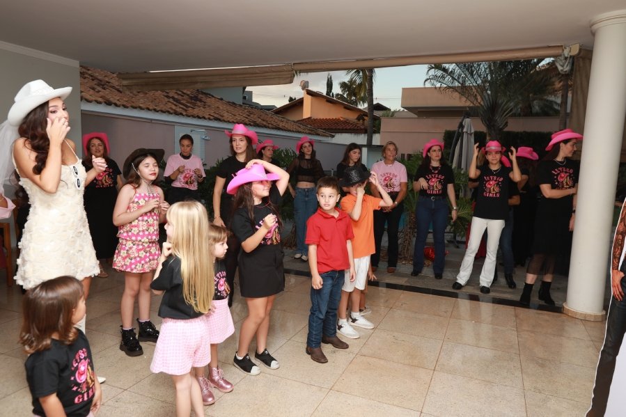 “LAST RODEIO DA GABRIELA”: UMA DESPEDIDA DE SOLTEIRA EM CLIMA COUNTRY - Eloisa Mattos