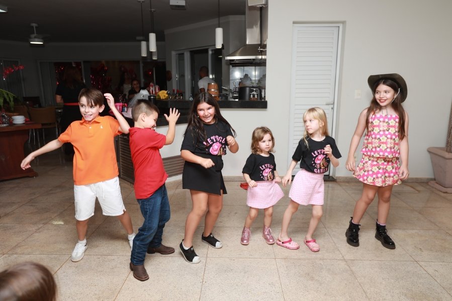 “LAST RODEIO DA GABRIELA”: UMA DESPEDIDA DE SOLTEIRA EM CLIMA COUNTRY - Eloisa Mattos