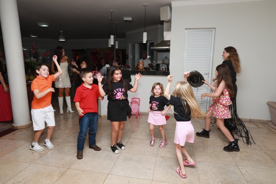 “LAST RODEIO DA GABRIELA”: UMA DESPEDIDA DE SOLTEIRA EM CLIMA COUNTRY - Eloisa Mattos