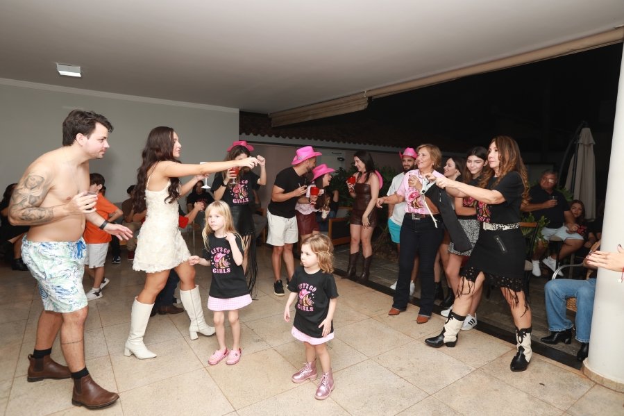 “LAST RODEIO DA GABRIELA”: UMA DESPEDIDA DE SOLTEIRA EM CLIMA COUNTRY - Eloisa Mattos