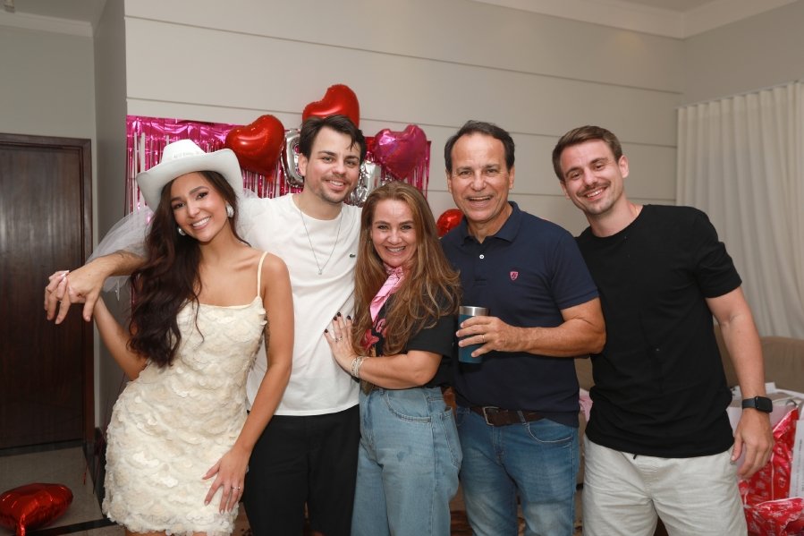 “LAST RODEIO DA GABRIELA”: UMA DESPEDIDA DE SOLTEIRA EM CLIMA COUNTRY - Eloisa Mattos