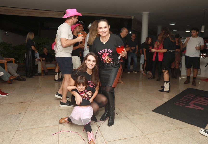 “LAST RODEIO DA GABRIELA”: UMA DESPEDIDA DE SOLTEIRA EM CLIMA COUNTRY - Eloisa Mattos