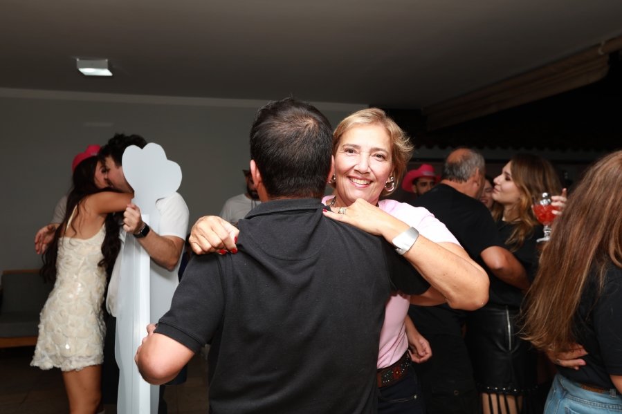 “LAST RODEIO DA GABRIELA”: UMA DESPEDIDA DE SOLTEIRA EM CLIMA COUNTRY - Eloisa Mattos