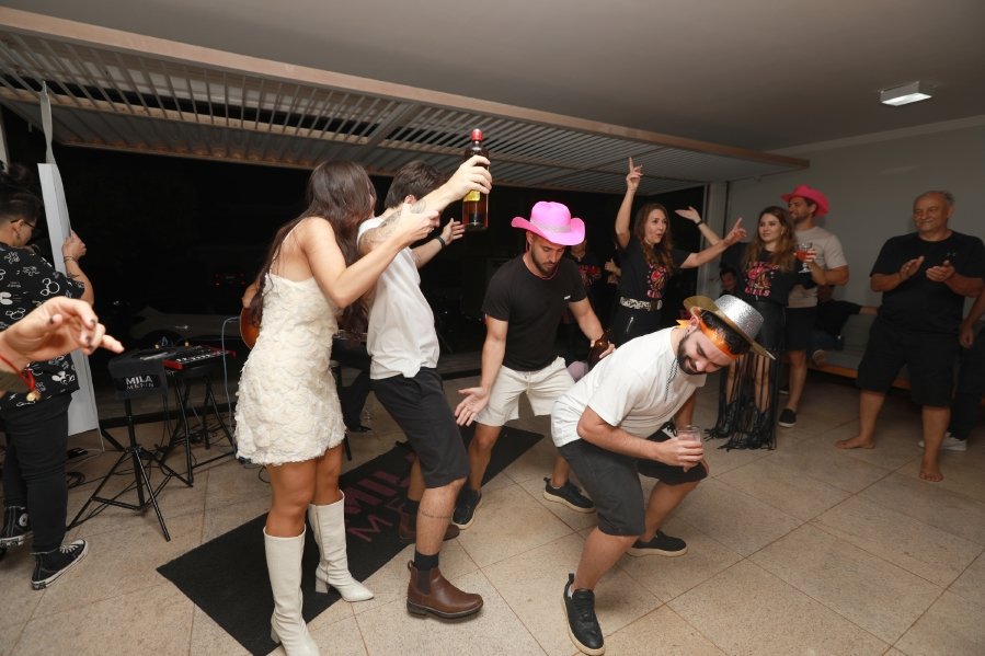 “LAST RODEIO DA GABRIELA”: UMA DESPEDIDA DE SOLTEIRA EM CLIMA COUNTRY - Eloisa Mattos