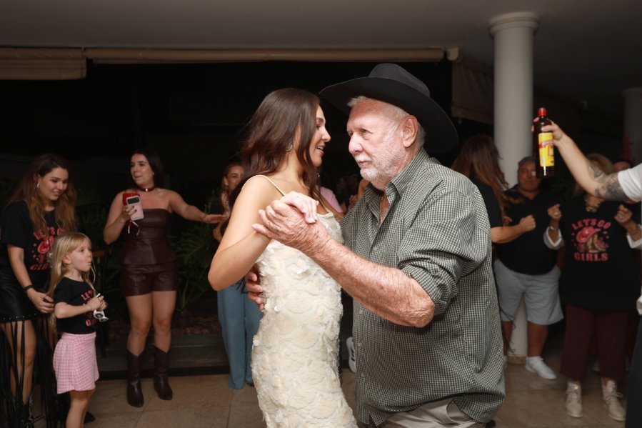 “LAST RODEIO DA GABRIELA”: UMA DESPEDIDA DE SOLTEIRA EM CLIMA COUNTRY - Eloisa Mattos