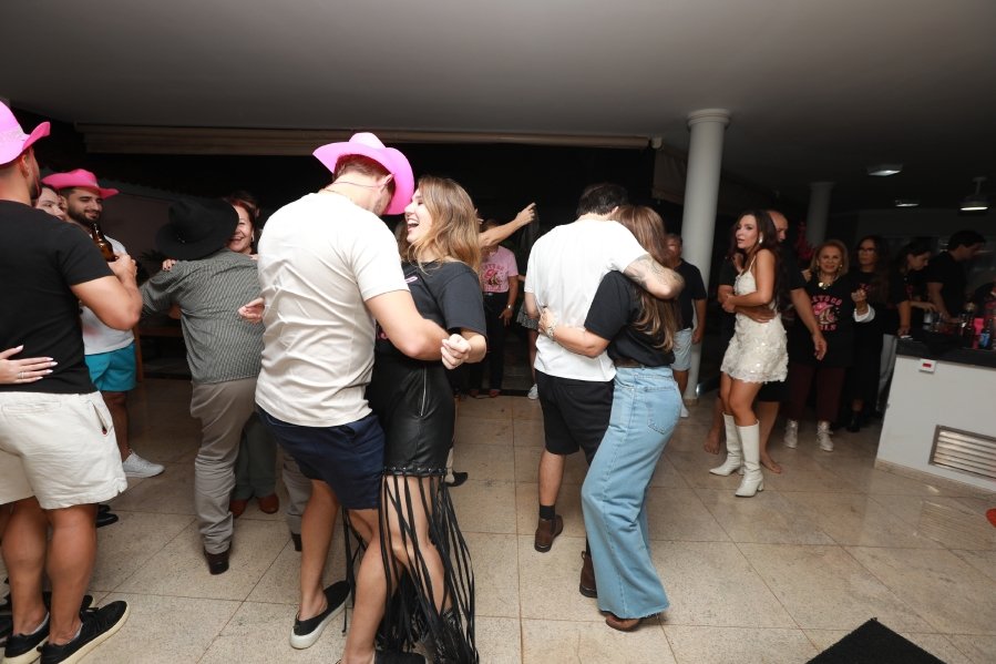 “LAST RODEIO DA GABRIELA”: UMA DESPEDIDA DE SOLTEIRA EM CLIMA COUNTRY - Eloisa Mattos