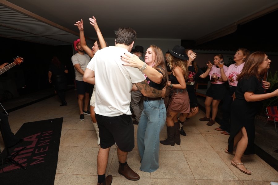 “LAST RODEIO DA GABRIELA”: UMA DESPEDIDA DE SOLTEIRA EM CLIMA COUNTRY - Eloisa Mattos