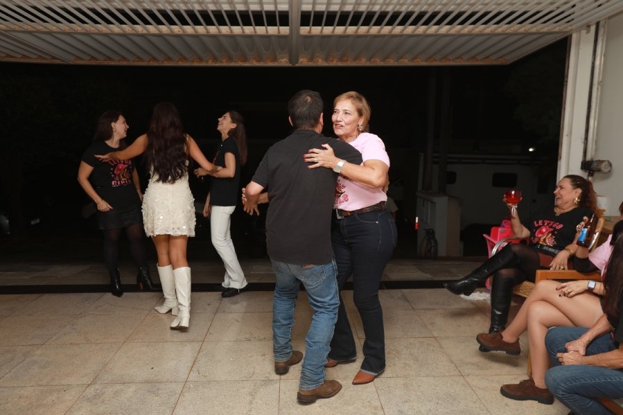 “LAST RODEIO DA GABRIELA”: UMA DESPEDIDA DE SOLTEIRA EM CLIMA COUNTRY - Eloisa Mattos