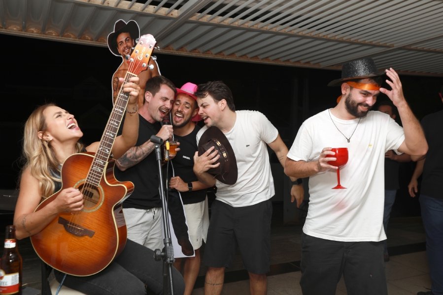 “LAST RODEIO DA GABRIELA”: UMA DESPEDIDA DE SOLTEIRA EM CLIMA COUNTRY - Eloisa Mattos