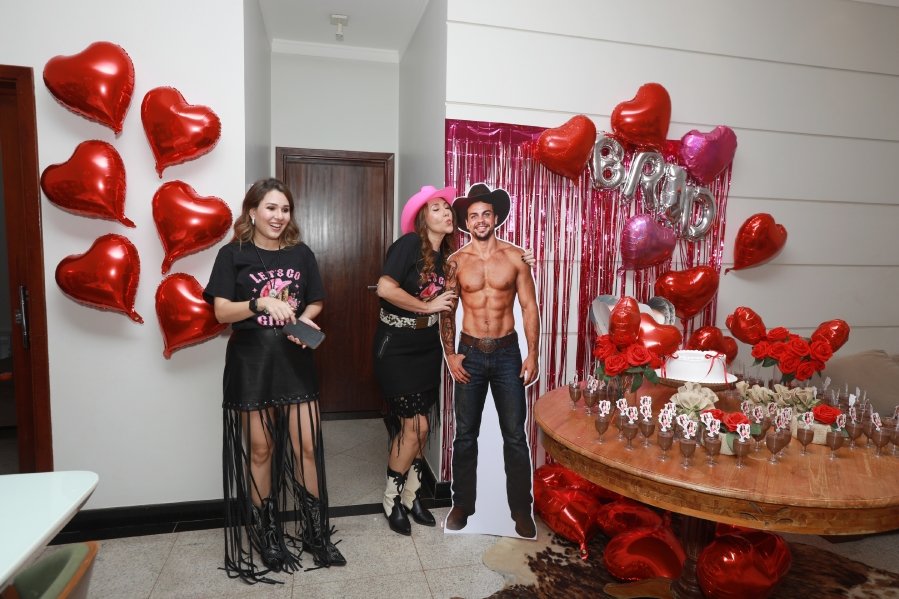 “LAST RODEIO DA GABRIELA”: UMA DESPEDIDA DE SOLTEIRA EM CLIMA COUNTRY - Eloisa Mattos