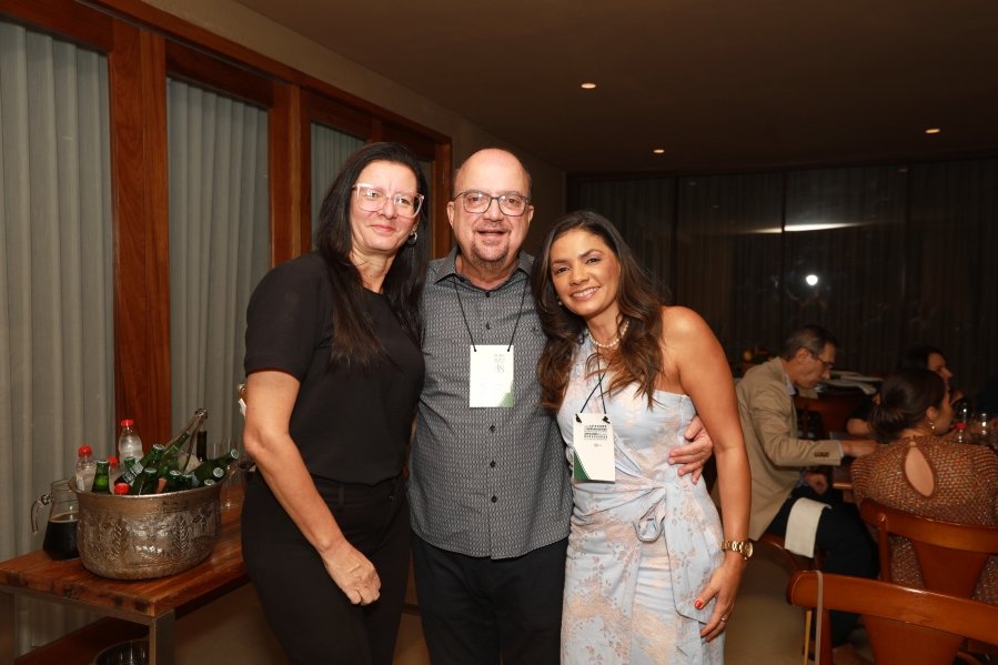 IUN RIO PRETO CELEBRA 48 ANOS DE RESIDÊNCIA MÉDICA EM UROLOGIA COM NOITE DE REENCONTROS E EMOÇÃO - Eloisa Mattos
