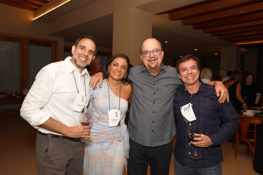 IUN RIO PRETO CELEBRA 48 ANOS DE RESIDÊNCIA MÉDICA EM UROLOGIA COM NOITE DE REENCONTROS E EMOÇÃO - Eloisa Mattos