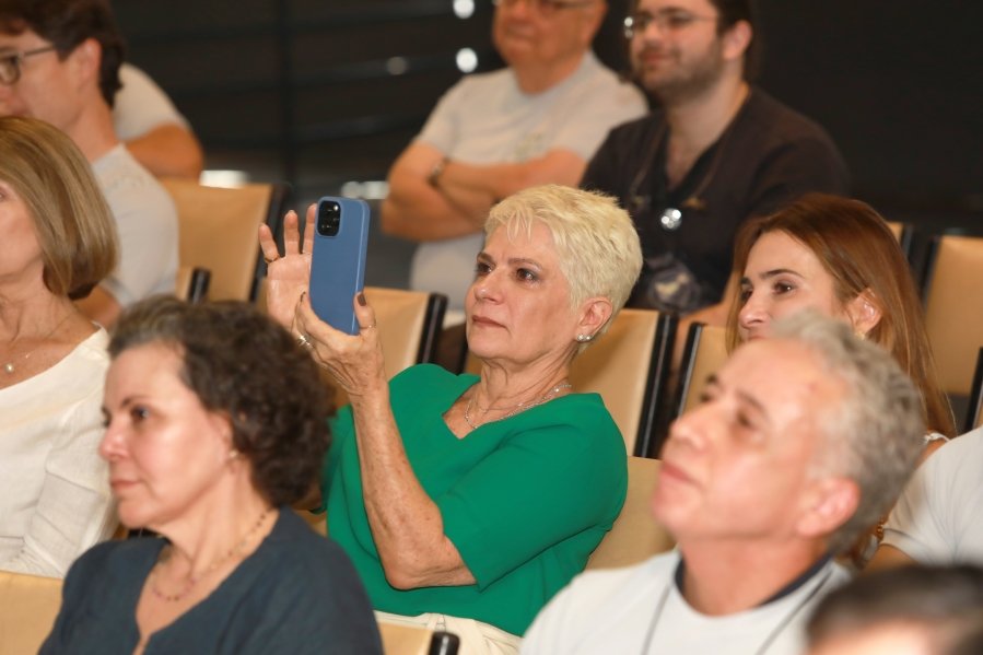 SEGUNDO DIA DE COMEMORAÇÃO DOS 48 ANOS DA RESIDÊNCIA MÉDICA EM UROLOGIA DO IUN RIO PRETO - Eloisa Mattos