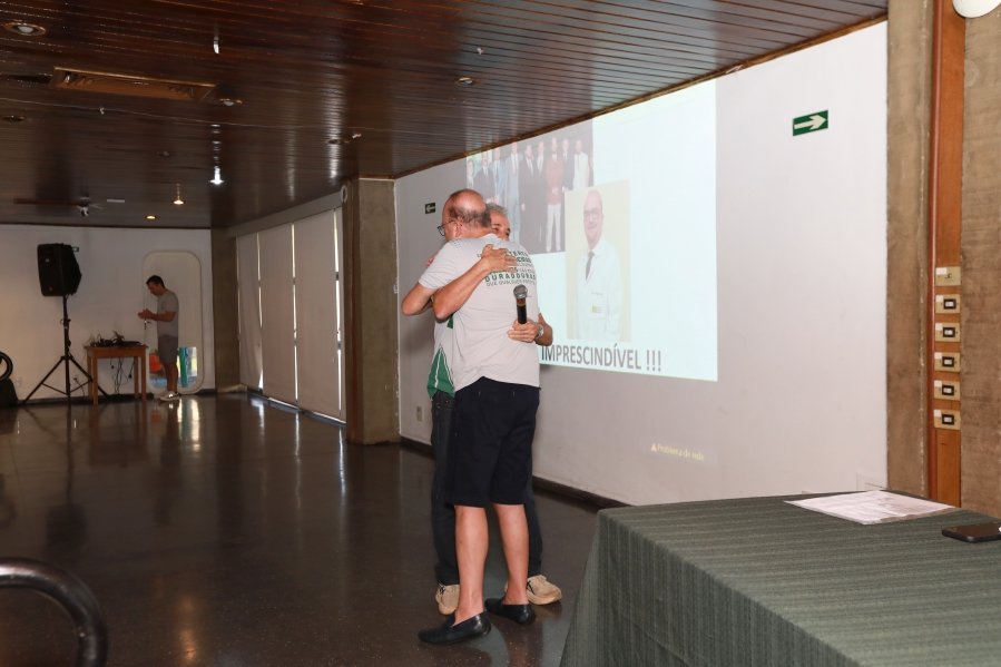 SEGUNDO DIA DE COMEMORAÇÃO DOS 48 ANOS DA RESIDÊNCIA MÉDICA EM UROLOGIA DO IUN RIO PRETO - Eloisa Mattos