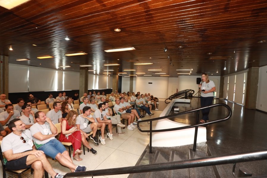 SEGUNDO DIA DE COMEMORAÇÃO DOS 48 ANOS DA RESIDÊNCIA MÉDICA EM UROLOGIA DO IUN RIO PRETO - Eloisa Mattos