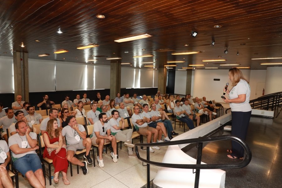 SEGUNDO DIA DE COMEMORAÇÃO DOS 48 ANOS DA RESIDÊNCIA MÉDICA EM UROLOGIA DO IUN RIO PRETO - Eloisa Mattos