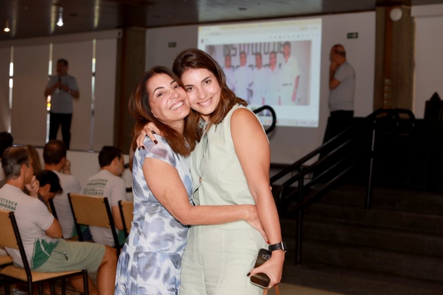SEGUNDO DIA DE COMEMORAÇÃO DOS 48 ANOS DA RESIDÊNCIA MÉDICA EM UROLOGIA DO IUN RIO PRETO - Eloisa Mattos