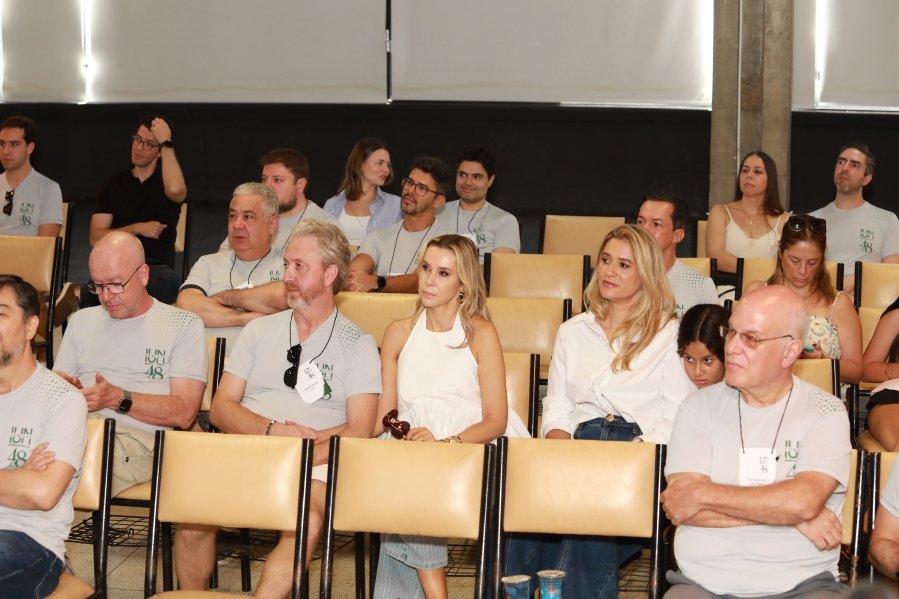 SEGUNDO DIA DE COMEMORAÇÃO DOS 48 ANOS DA RESIDÊNCIA MÉDICA EM UROLOGIA DO IUN RIO PRETO - Eloisa Mattos