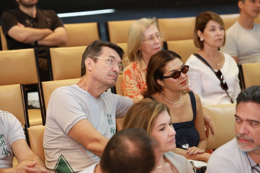 SEGUNDO DIA DE COMEMORAÇÃO DOS 48 ANOS DA RESIDÊNCIA MÉDICA EM UROLOGIA DO IUN RIO PRETO - Eloisa Mattos