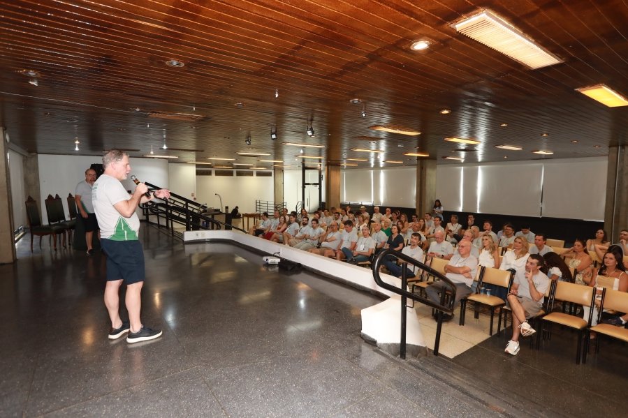 SEGUNDO DIA DE COMEMORAÇÃO DOS 48 ANOS DA RESIDÊNCIA MÉDICA EM UROLOGIA DO IUN RIO PRETO - Eloisa Mattos