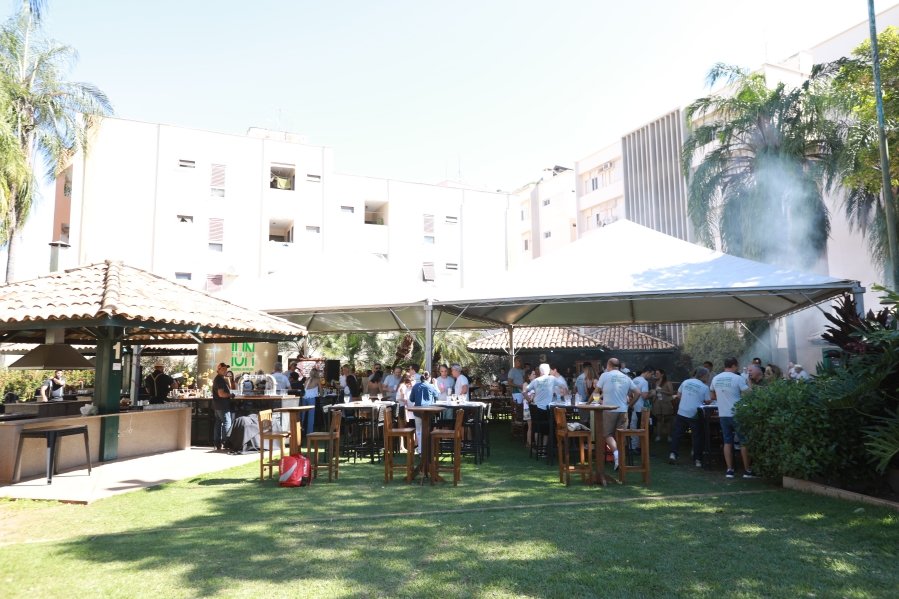 SEGUNDO DIA DE COMEMORAÇÃO DOS 48 ANOS DA RESIDÊNCIA MÉDICA EM UROLOGIA DO IUN RIO PRETO - Eloisa Mattos