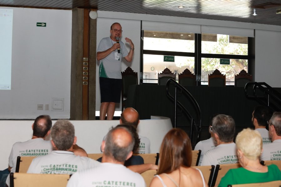 SEGUNDO DIA DE COMEMORAÇÃO DOS 48 ANOS DA RESIDÊNCIA MÉDICA EM UROLOGIA DO IUN RIO PRETO - Eloisa Mattos