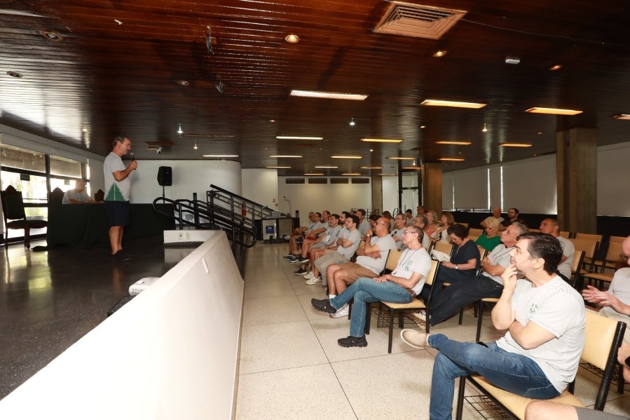 SEGUNDO DIA DE COMEMORAÇÃO DOS 48 ANOS DA RESIDÊNCIA MÉDICA EM UROLOGIA DO IUN RIO PRETO - Eloisa Mattos