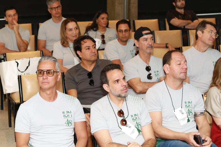 SEGUNDO DIA DE COMEMORAÇÃO DOS 48 ANOS DA RESIDÊNCIA MÉDICA EM UROLOGIA DO IUN RIO PRETO - Eloisa Mattos