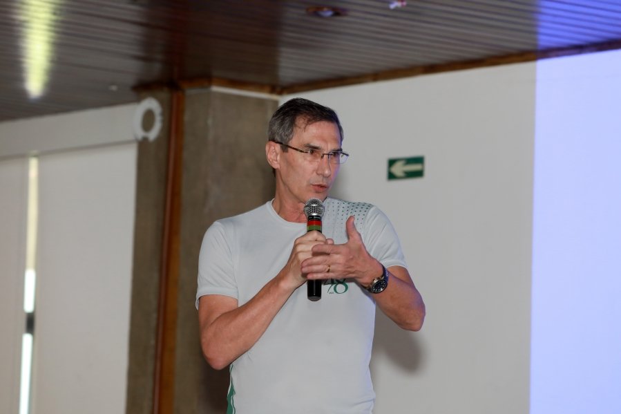 SEGUNDO DIA DE COMEMORAÇÃO DOS 48 ANOS DA RESIDÊNCIA MÉDICA EM UROLOGIA DO IUN RIO PRETO - Eloisa Mattos