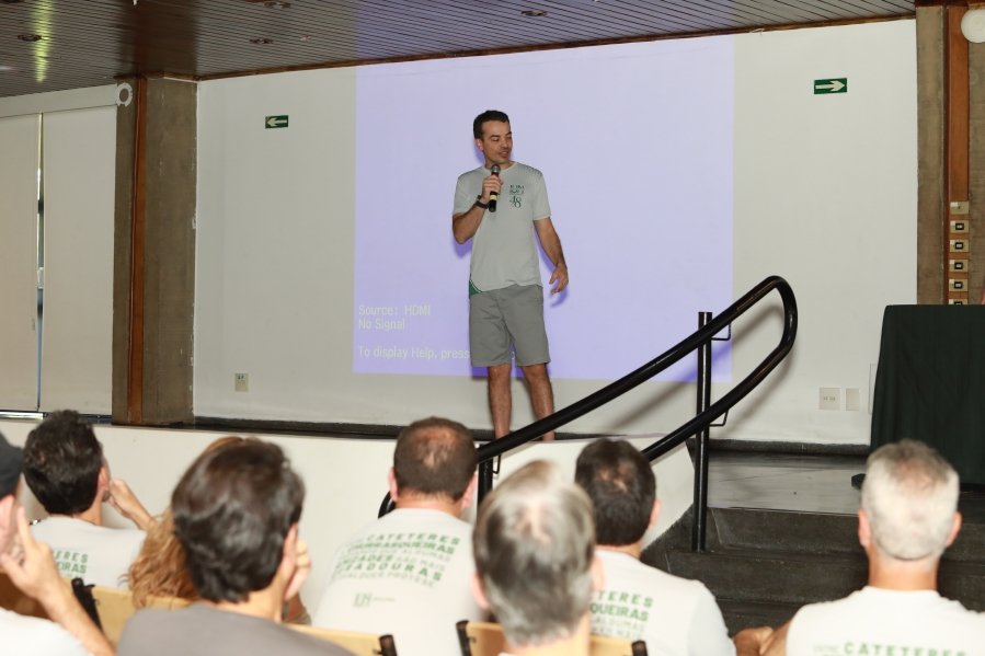 SEGUNDO DIA DE COMEMORAÇÃO DOS 48 ANOS DA RESIDÊNCIA MÉDICA EM UROLOGIA DO IUN RIO PRETO - Eloisa Mattos