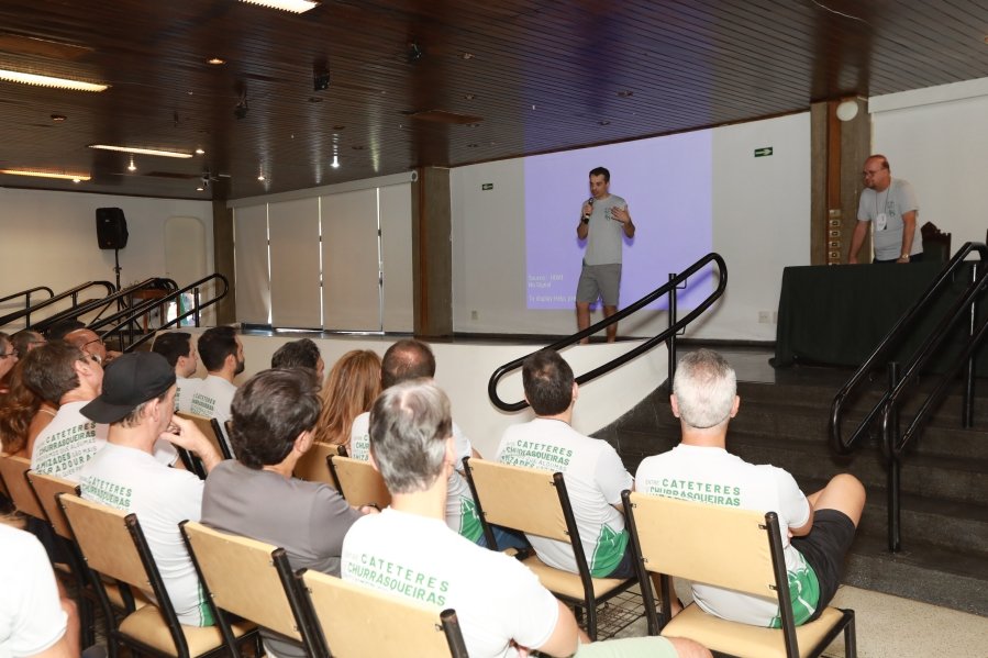 SEGUNDO DIA DE COMEMORAÇÃO DOS 48 ANOS DA RESIDÊNCIA MÉDICA EM UROLOGIA DO IUN RIO PRETO - Eloisa Mattos