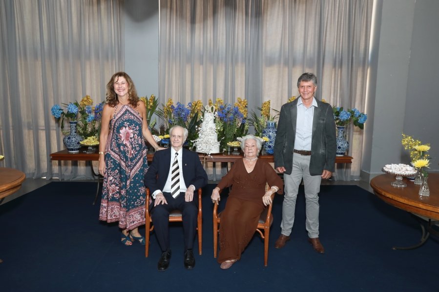 ANIVERSÁRIO DE 90 ANOS DA SRA, MARGARIDA J.D. PITON - Eloisa Mattos