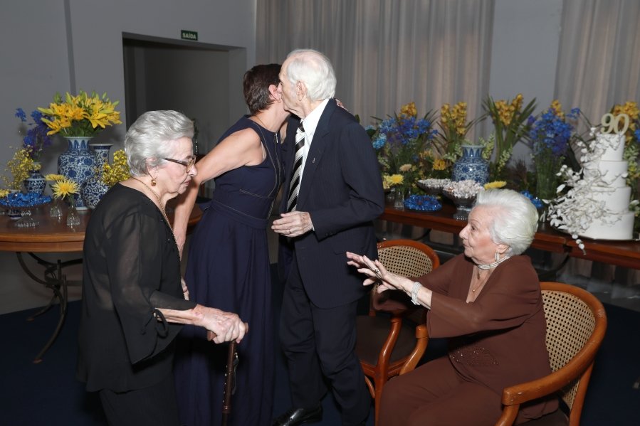 ANIVERSÁRIO DE 90 ANOS DA SRA, MARGARIDA J.D. PITON - Eloisa Mattos