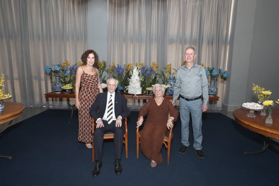 ANIVERSÁRIO DE 90 ANOS DA SRA, MARGARIDA J.D. PITON - Eloisa Mattos
